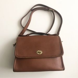 Vintage Coach British Tan Court Bag with Adjustable Strap 9870 Authentic